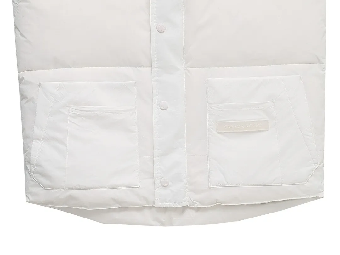 P480 White] Canadagoose/Canada Goose White Label Glacier Down Vest Canada Goose's new "Northern Lights Series" down vest Canada Goose's new "Northern Lights" Northern Lights White Label Down Vest is on sale! The light and layered colors give people the feeling of being trapped in the mist around icebergs and glaciers. It can be said to be very dreamy! Original YKK zipper, Size:XS-XXL